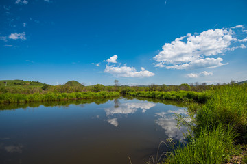 草原湖泊