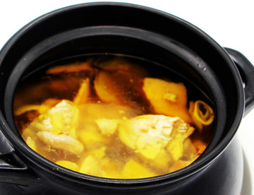 土鸡煲