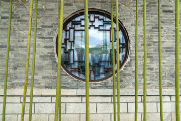 竹子和圆窗