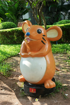 十二生肖雕塑老鼠