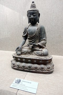 明代铜释迦摩尼佛坐像