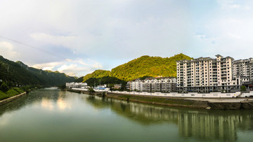 秋浦河畔