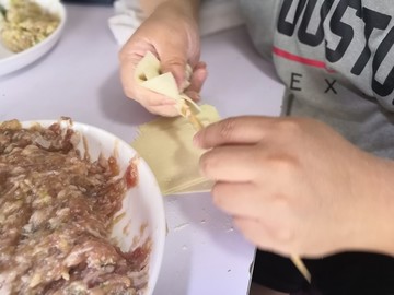 包馄饨