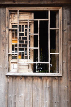 古朴的木窗