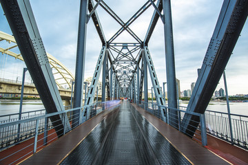 哈尔滨滨州铁路桥
