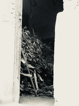 柴火 木门 古老 破旧 老屋