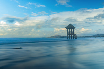 惠州双月湾海滩仙景海边亭子