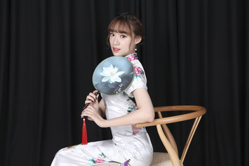 传统古典旗袍美女