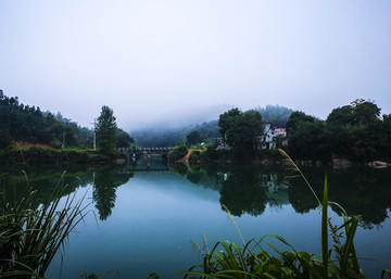 秋浦河风光