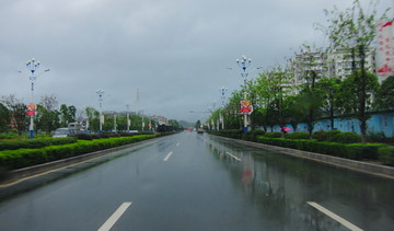 雨后公路