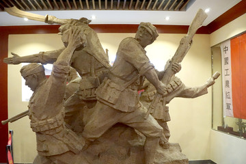 红军新圩阻击战雕塑