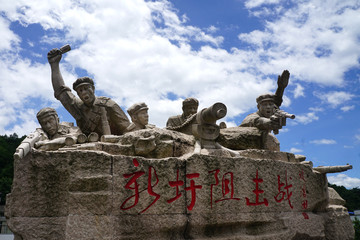 红军长征战斗雕塑