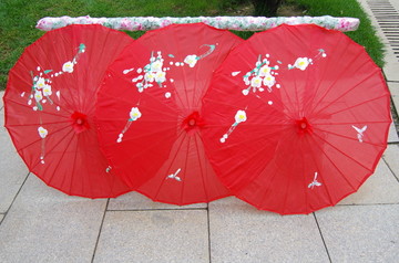 红纸伞