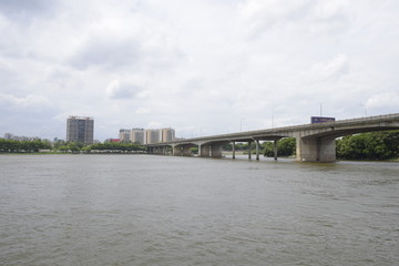 河道和桥