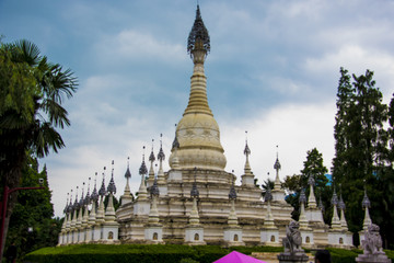 佛塔