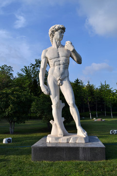 法国人物雕塑