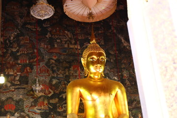 泰国寺庙大殿佛像