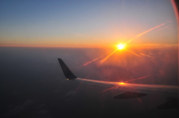 南方航空万里云层上的落日
