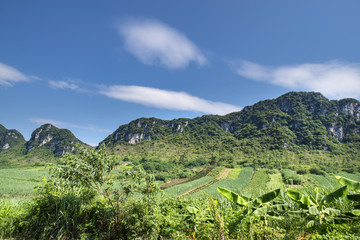 蓝天白云青山