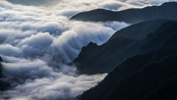 醉美川西骄顶山云海