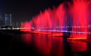 秋水广场喷泉夜景