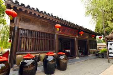 河南开封市清明上河园酒坛