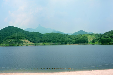 五莲松月湖