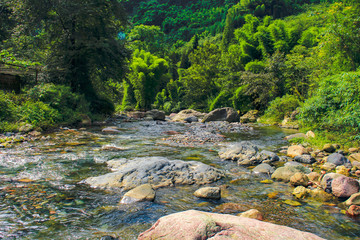 荥经县烟溪沟青山绿水