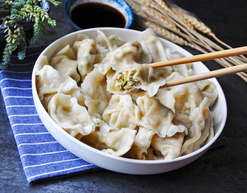 芹菜猪肉水饺