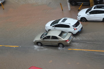 水浸马路