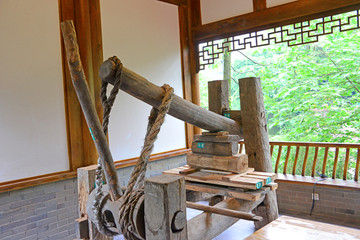 传统榨房古法榨油机
