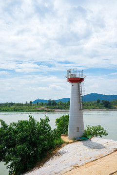 邕江边的灯塔