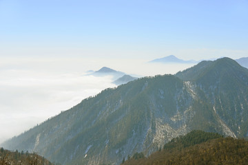 群山万壑云雾山景