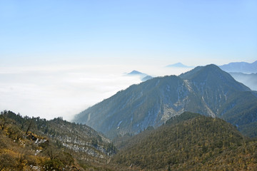 群山万壑云雾山景