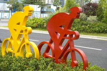 自行车赛雕塑和自行车运动员塑像