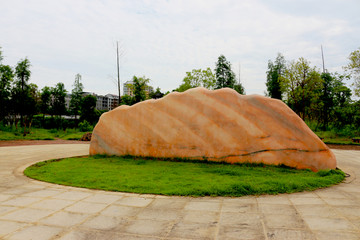 广场石雕