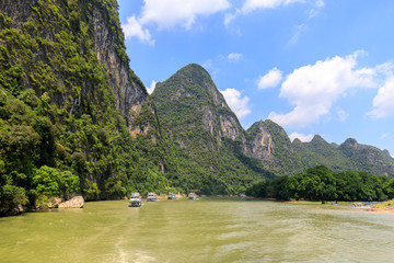 桂林阳朔漓江风光青山绿水