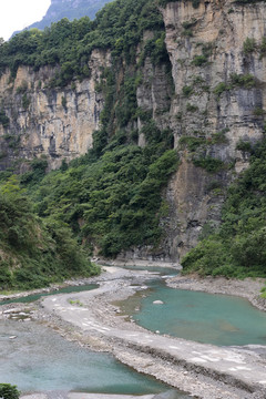 峡谷