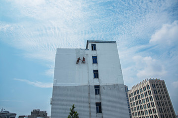 蜘蛛侠高空刷墙