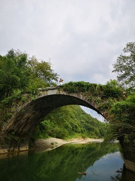 石拱桥