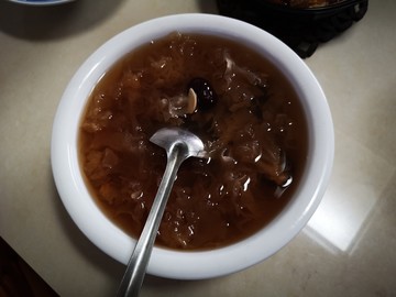 银耳红枣羹