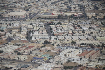飞机降落俯视迪拜