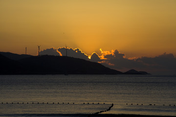 大海日出
