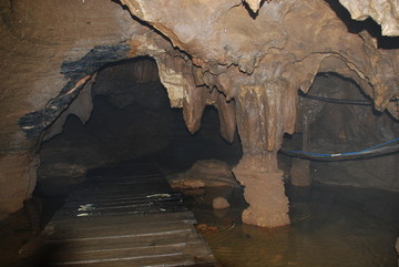 溶洞溶岩