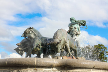 丹麦神农喷泉雕塑