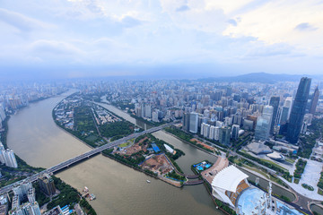 俯瞰广州城市中心广州大桥