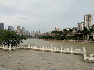 重庆北滨路江畔风景