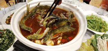黄鸭叫火锅