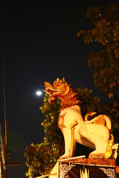 泰式古建雕塑狗