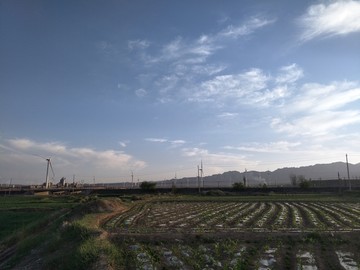 天空田地